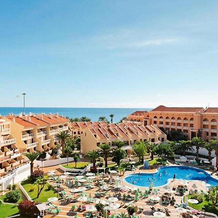 Two bedroom apartment in beachfront complex with pool in Playa de Las Américas. Exterior foto